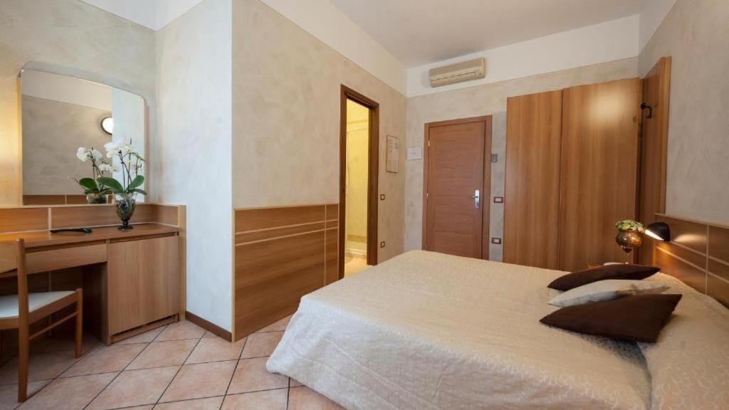 Hotel Bel Sito Πεσκιέρα ντελ Γκάρντα Εξωτερικό φωτογραφία