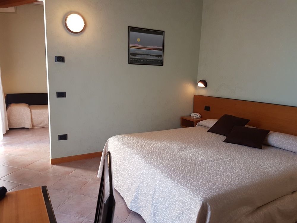 Hotel Bel Sito Πεσκιέρα ντελ Γκάρντα Εξωτερικό φωτογραφία