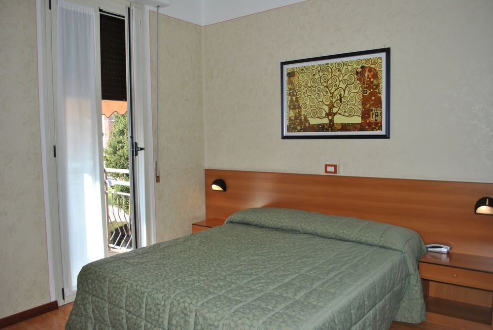 Hotel Bel Sito Πεσκιέρα ντελ Γκάρντα Εξωτερικό φωτογραφία