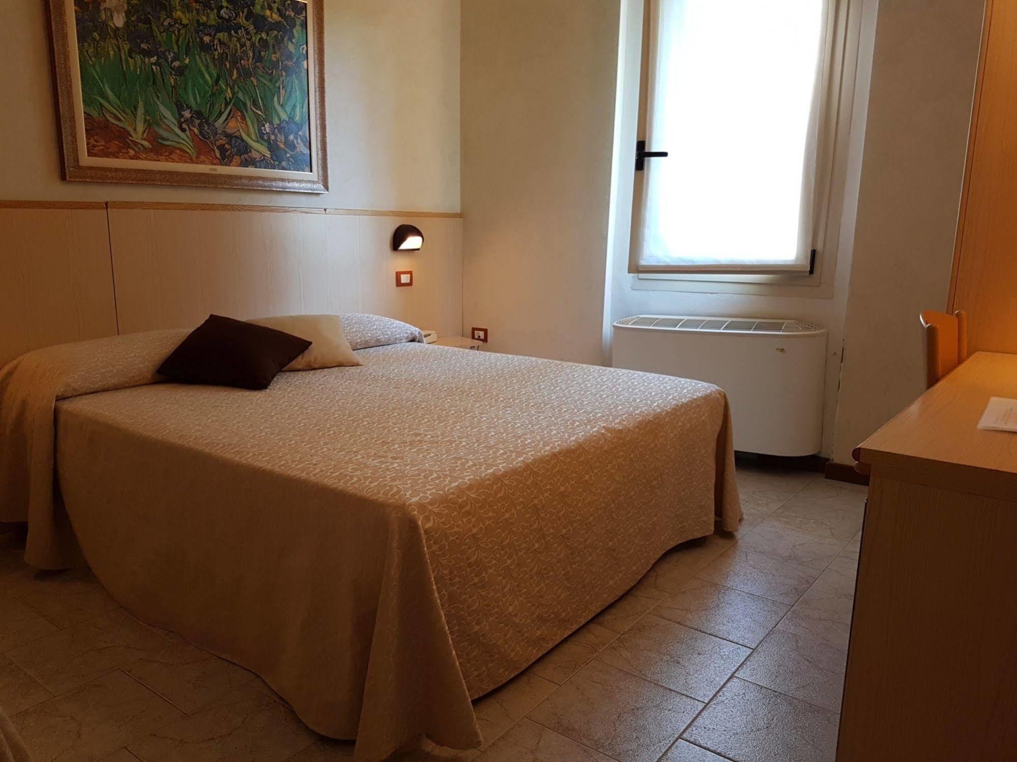 Hotel Bel Sito Πεσκιέρα ντελ Γκάρντα Εξωτερικό φωτογραφία